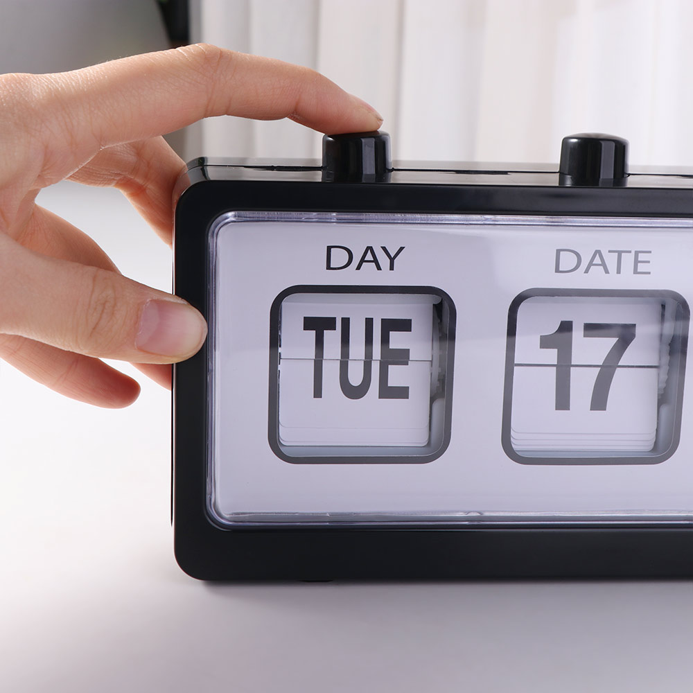 Office Tech Gadgets - นาฬิกาปฏิทินแบบพลิกหน้าอิเล็กทรอนิกส์ นาฬิกาตั้งโต๊ะสไตล์วินเทจ นาฬิกาปลุกแบบกลไก แสดงวันที่ สัปดาห์ มัลติฟังก์ชั่น